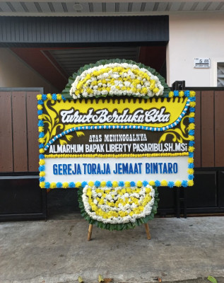 Papan Bunga Duka di Sukamaju Kidul